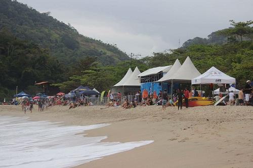 Campeonato começa nesta sexta-feira e vai até domingo, reunindo mais de 130 surfistas de 8 estados em 7 categorias, da profissional até a sub10 / Foto: Divulgação